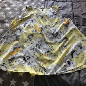 NYDJ yellow floral top